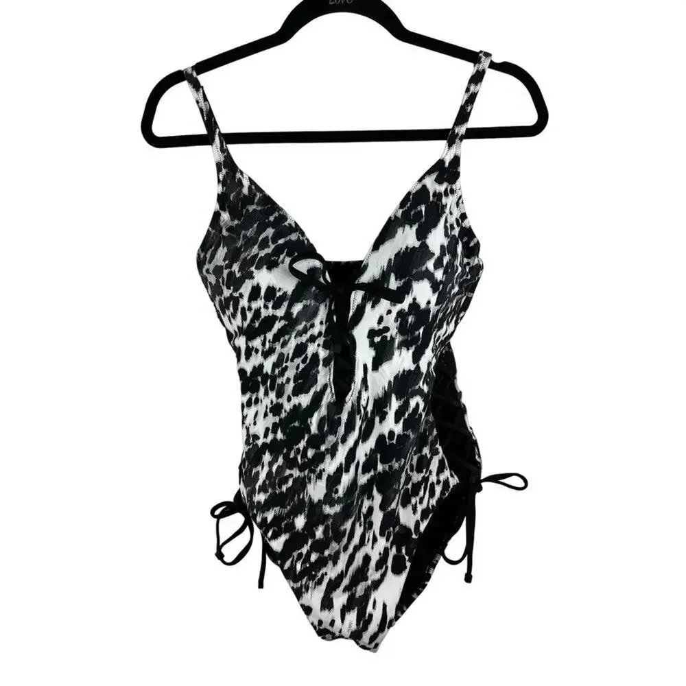 Bar III Heat Wave Push Up Black White Lace Up One Piece Swimsuit Medium